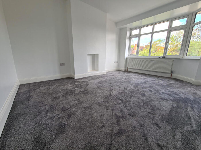 2 Bedroom Maisonette To Rent In Methuen Close, Edgware, HA8
