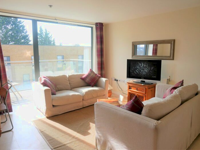 1 Bedroom Flat To Rent In Tewkesbury Road, West Ealing, W13