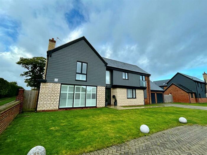 4 Bedroom Detached House To Rent In Church Road, Totternhoe, Dunstable, LU6