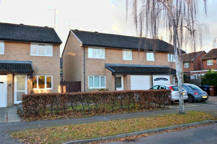 3 Bedroom Semi-detached House To Rent In Forresters Drive, Welwyn Garden City, AL7