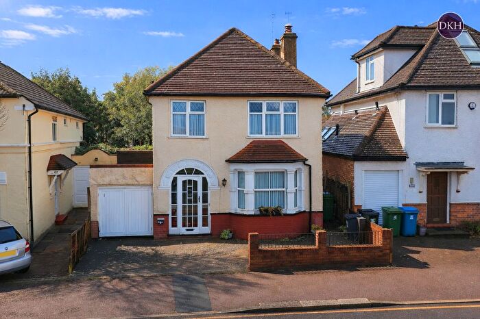 3 Bedroom Detached House For Sale In Bushey Mill Lane, Watford, Hertfordshire, WD24