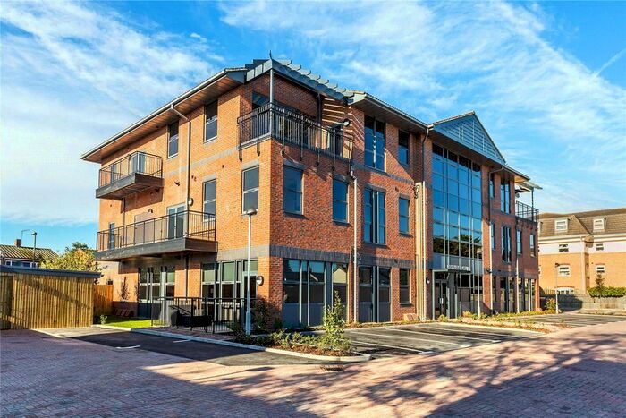 2 Bedroom Flat For Sale In Hipley Street, Woking, GU22