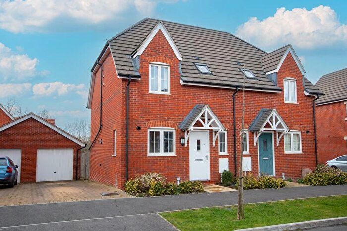 2 Bedroom Semi-Detached House For Sale In Pike Reach, Wantage, OX12