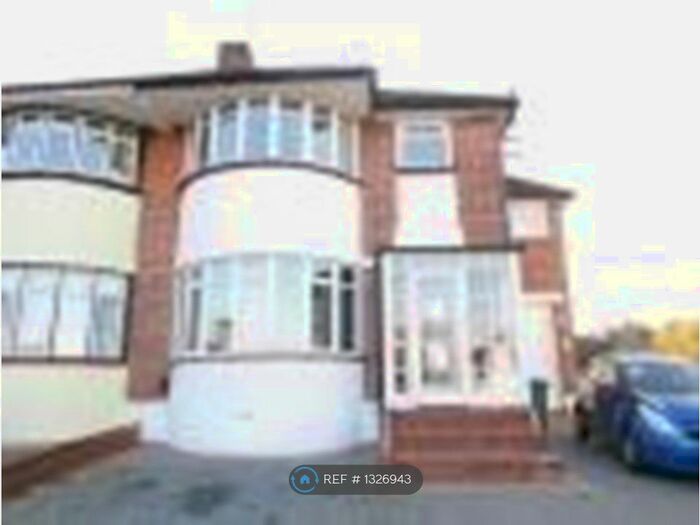 4 Bedroom Semi-Detached House To Rent In Domonic Drive, London SE9