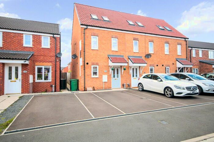 3 Bedroom Semi-Detached House To Rent In Vickers Lane, Hartlepool, TS25