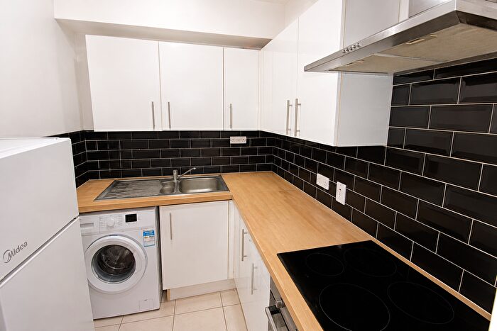 Studio To Rent In Ivanhoe Road, Hounslow, TW4