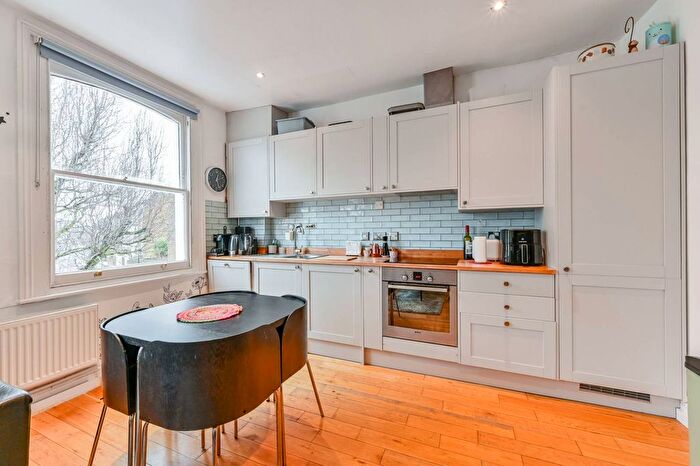 2 Bedroom Flat For Sale In Saltram Crescent, Queen's Park, London, W9
