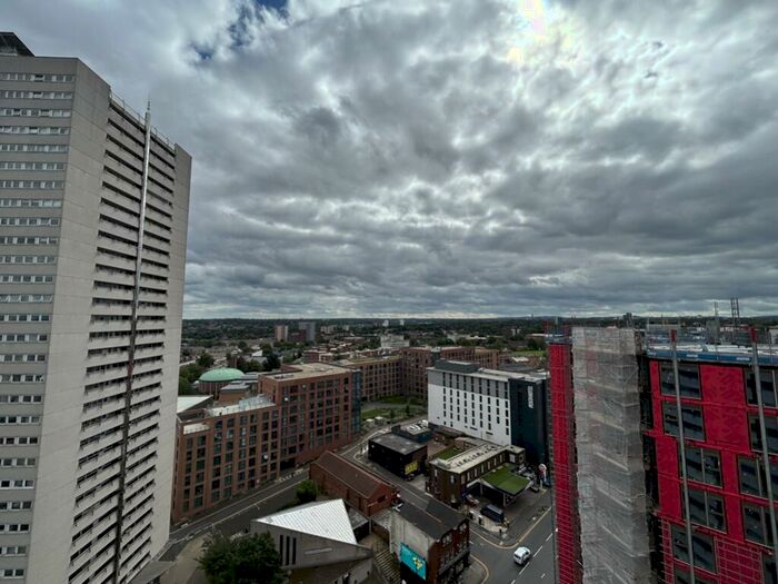 1 Bedroom Flat To Rent In Cleveland Tower, Holloway Head, Birmingham, West Midlands, B1