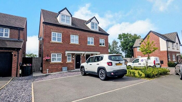 3 Bedroom Semi-detached House For Sale In Jacksdale Close, Skelmersdale, WN8