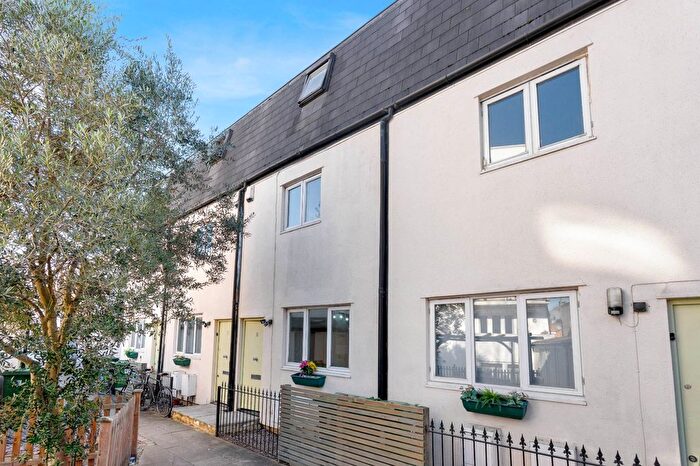 4 Bedroom Terraced House To Rent In Heritage Place, Earlsfield, SW18