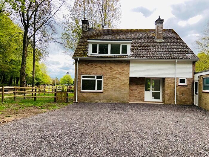 3 Bedroom Detached House To Rent In Gravel Shoot, Norman Court, West Tytherley, Salisbury, SP5