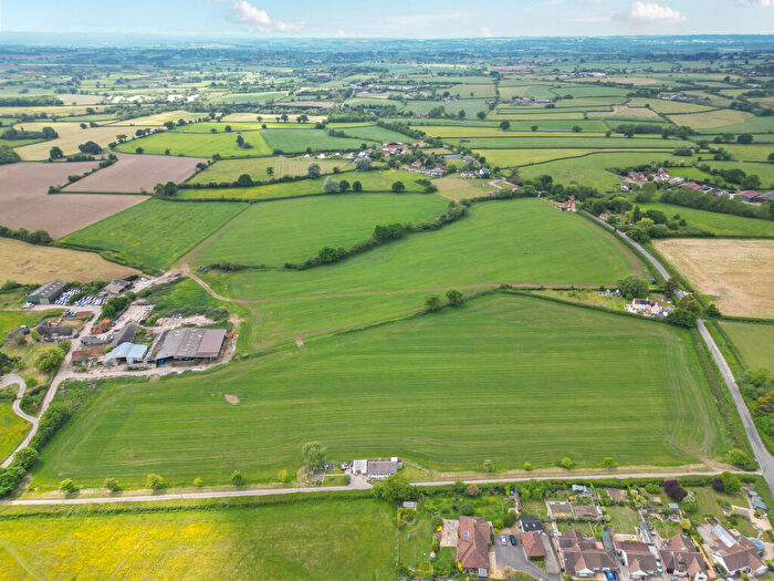 1 Bedroom Farm House For Sale In Great House Farm Land & Barns - Development Opportunity, SP7