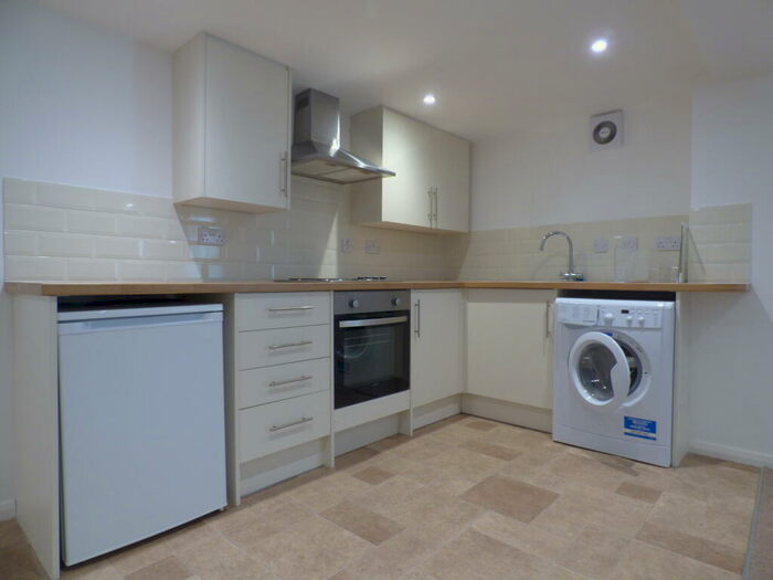 1 Bedroom Ground Flat To Rent In High Street, Ryde, PO33