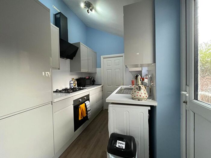 4 Bedroom Terraced House To Rent In West End // Bed Property // Sep, LN1