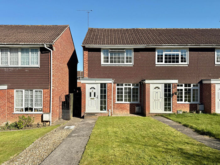 2 Bedroom End Of Terrace House For Sale In Holly Tree Walk, Yeovil, Somerset, BA20