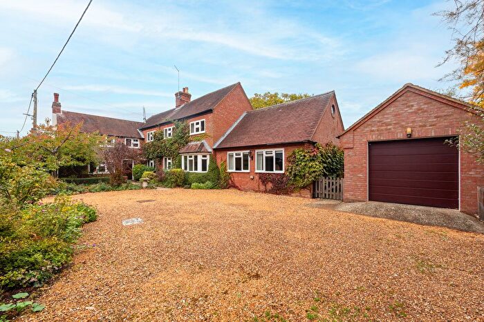 4 Bedroom Detached House For Sale In Staploe Lane, Staploe, Bedfordshire, PE19