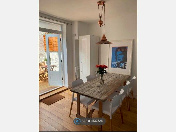 2 Bedroom Terraced House To Rent In Over Street, Brighton, BN1