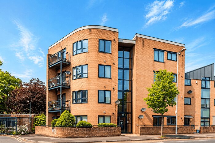 2 Bedroom Flat For Sale In Chichester Road, Hulme, Manchester., M15