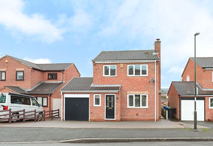 3 Bedroom Detached House To Rent In Birkdale Drive, Chesterfield, S40