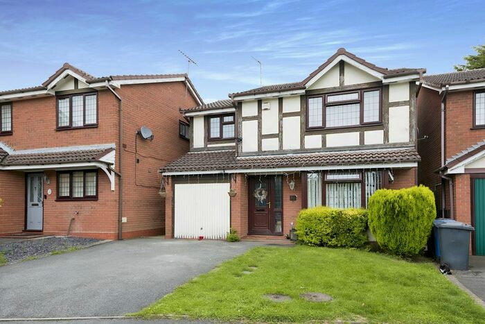 4 Bedroom Detached House For Sale In Lucerne Road, Oakwood, Derby, DE21