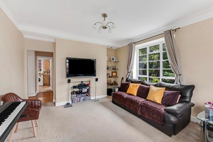 2 Bedroom Apartment For Sale In West End Lane, West Hampstead, NW6