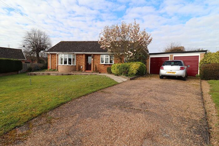 3 Bedroom Bungalow For Sale In Manor Park Gardens, Long Stratton, Norwich, NR15