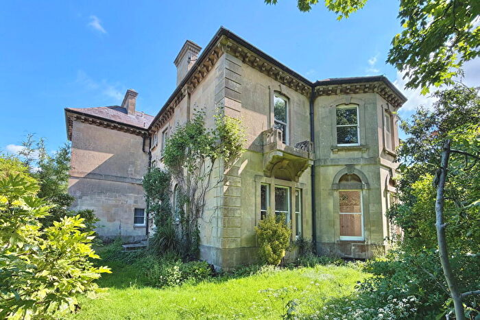 2 Bedroom Flat For Sale In Kelston Road, Bath, BA1