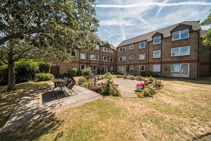 1 Bedroom Flat For Sale In Park Avenue, Bromley, BR1