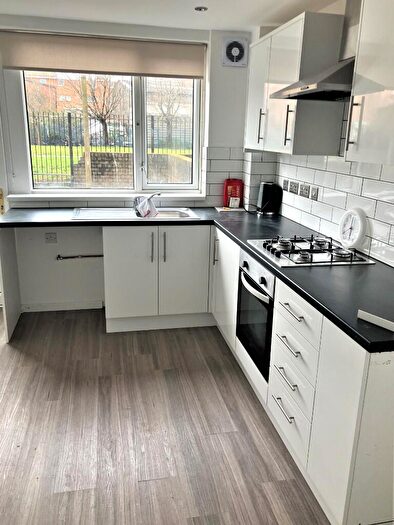 4 Bedroom End Of Terrace House To Rent In Alice Street, Cardiff(City), CF10