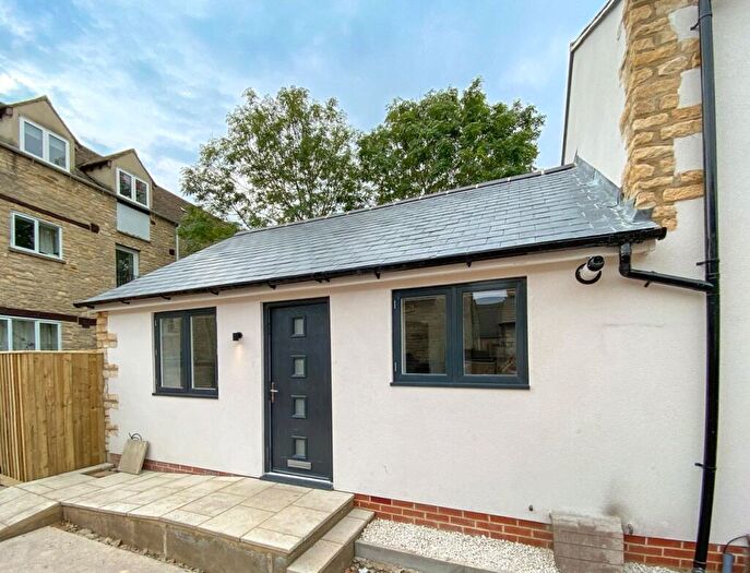1 Bedroom Bungalow To Rent In High Street, Witney, OX28