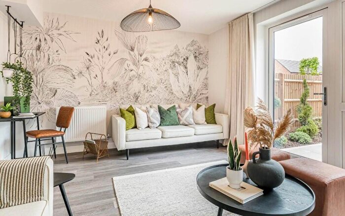 2 Bedroom Detached Bungalow For Sale In Ashby Road, Daventry, NN11