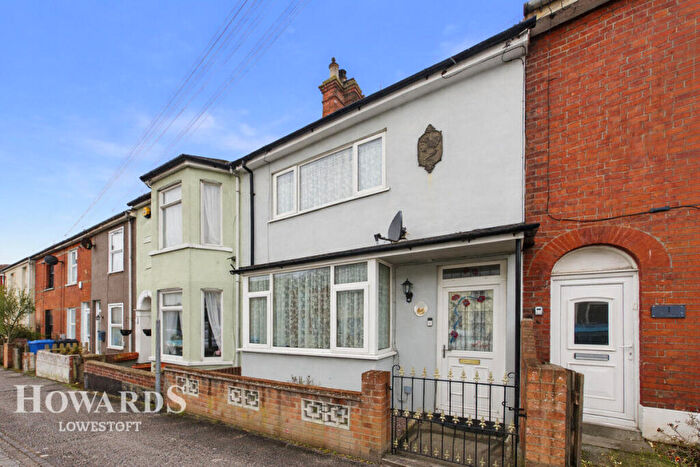 3 Bedroom Terraced House For Sale In Raglan Street, Lowestoft, NR32