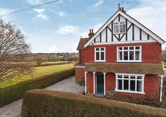 4 Bedroom Detached House To Rent In Heartenoak Road, Hawkhurst, Kent, TN18