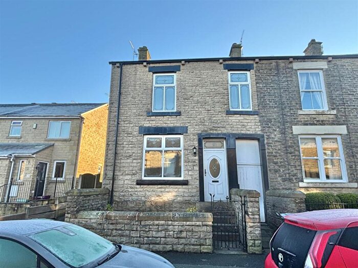 3 Bedroom End Of Terrace House To Rent In Sunlaws Street, Glossop, SK13