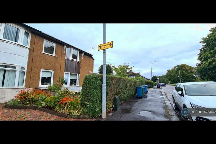 4 Bedroom Flat To Rent In Croftfoot Road, Glasgow, G44