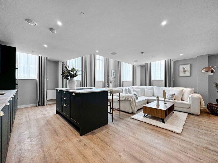 2 Bedroom Flat To Rent In Great George Street, Leeds, LS1