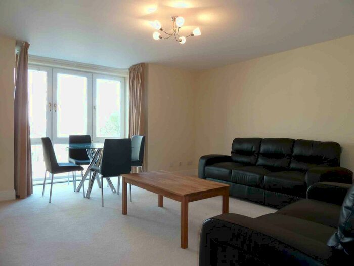 2 Bedroom Flat To Rent In Union Grove, West End, Aberdeen, AB10
