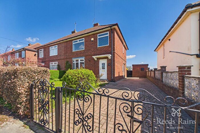 3 Bedroom Semi Detached House For Sale In Lime Tree Crescent, Kippax, Leeds, West Yorkshire, LS25