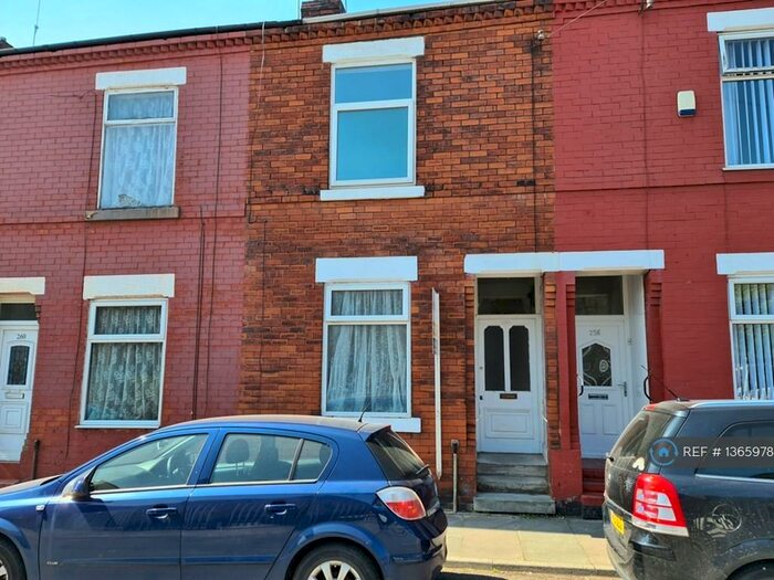 2 Bedroom Terraced House To Rent In Weaste Lane, Salford, M5