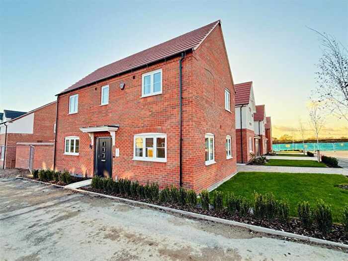 3 Bedroom Detached House For Sale In Grange Meadows, Hugglescote, Coalville, LE67