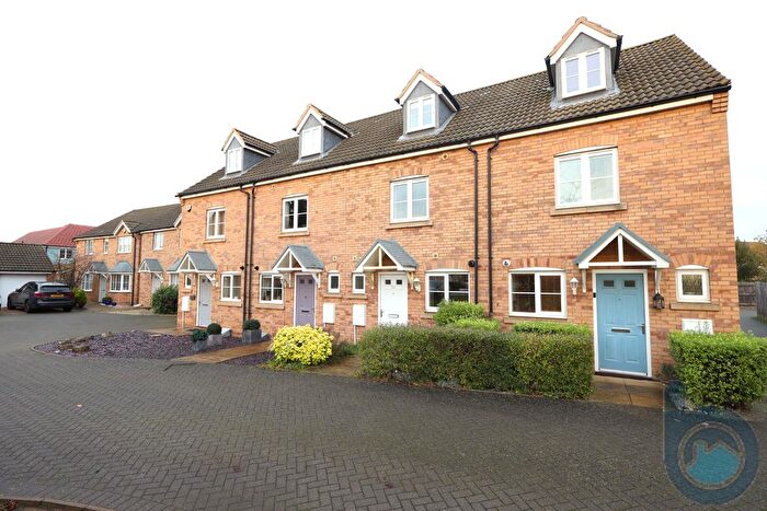 3 Bedroom Town House To Rent In Kingsgate, Market Deeping, PE6