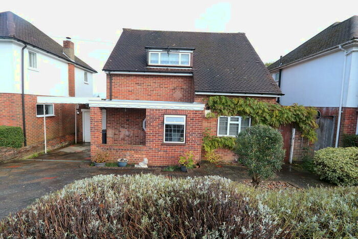 3 Bedroom Detached House To Rent In Bishops Close, Coulsdon, CR5
