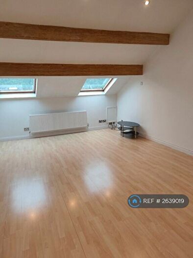 2 Bedroom Flat To Rent In Clare Road, Halifax, HX1