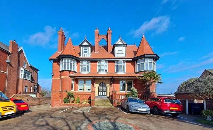 2 Bedroom Flat For Sale In Cambridge Road, Southport, PR9