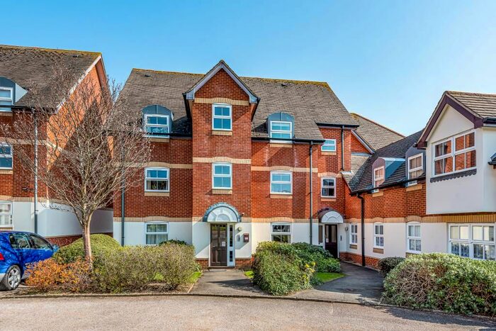 1 Bedroom Flat To Rent In Abingdon, Oxfordshire, OX14