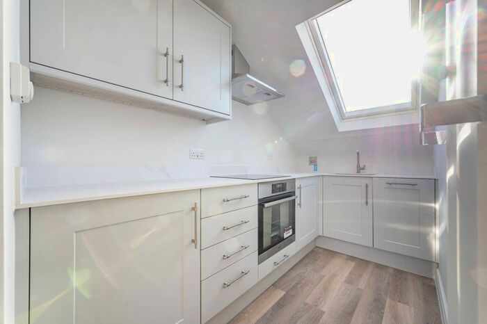 1 Bedroom Flat To Rent In Bickley Street, Tooting, SW17