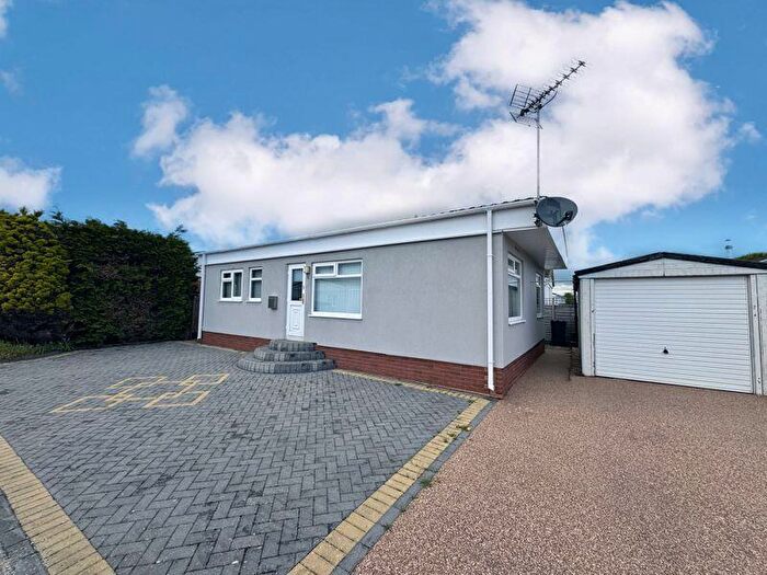 2 Bedroom Detached House For Sale In Odds Farm - No Chain, HP10