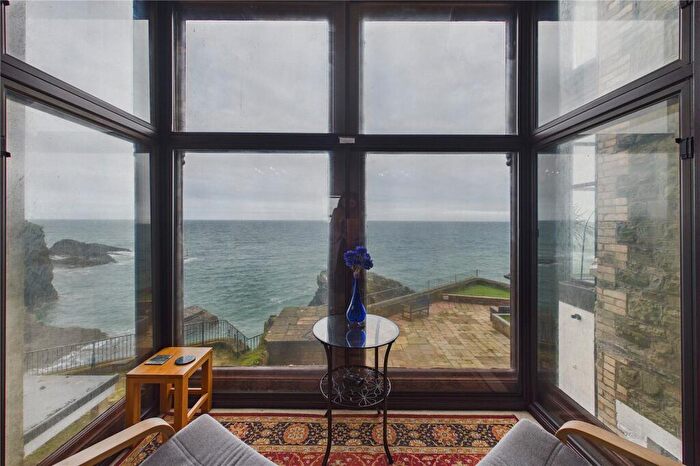 2 Bedroom Apartment For Sale In Capstone Crescent, Ilfracombe, Devon, EX34