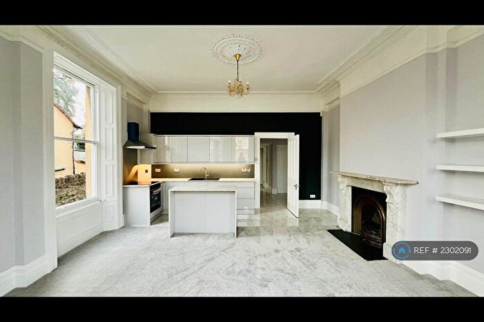 2 Bedroom Flat To Rent In Beaconsfield Road, Clifton, Bristol, BS8