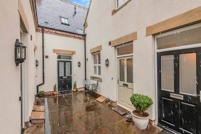 2 Bedroom Terraced House To Rent In Carlton Green, Rothwell, Leeds, West Yorkshire, LS26